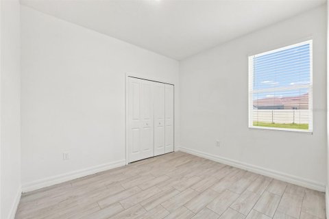 Villa ou maison à louer à Poinciana, Floride: 4 chambres, 134.71 m2 № 2406771 - photo 16