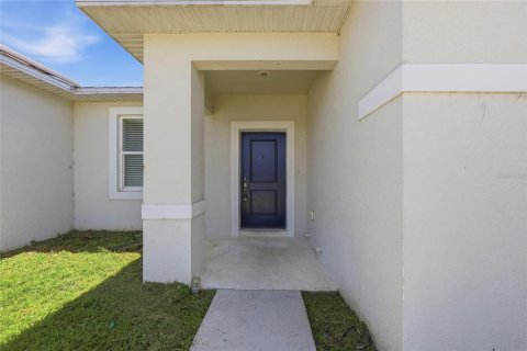 Villa ou maison à louer à Poinciana, Floride: 4 chambres, 134.71 m2 № 2406771 - photo 3
