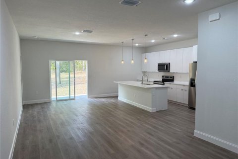 Casa en venta en Citrus Springs, Florida, 4 dormitorios, 139.63 m2 № 1590568 - foto 8