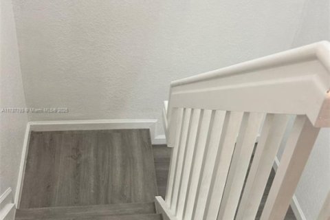 Condo in Doral, Florida, 3 bedrooms  № 1696737 - photo 6