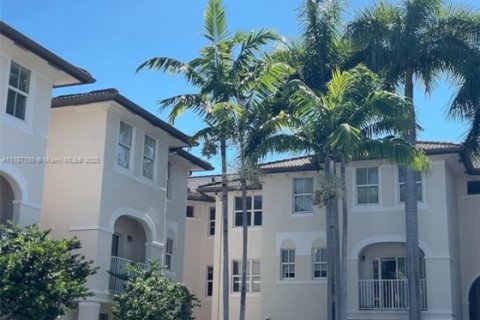 Condo in Doral, Florida, 3 bedrooms  № 1696737 - photo 12