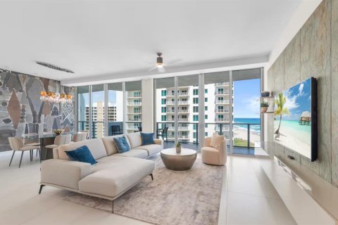 Condo in Riviera Beach, Florida, 2 bedrooms № 2261384 - photo 4