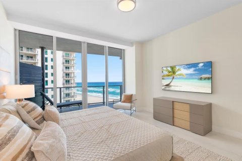 Condo in Riviera Beach, Florida, 2 bedrooms № 2261384 - photo 17