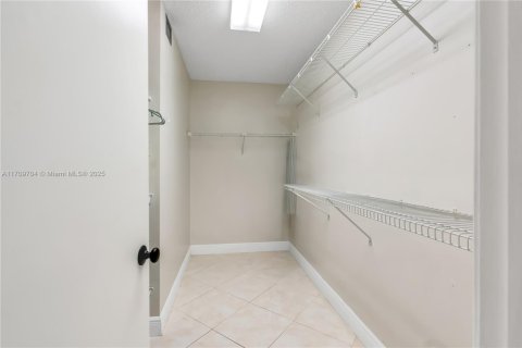 Condominio en venta en Pembroke Pines, Florida, 2 dormitorios, 125.51 m2 № 2077325 - foto 20