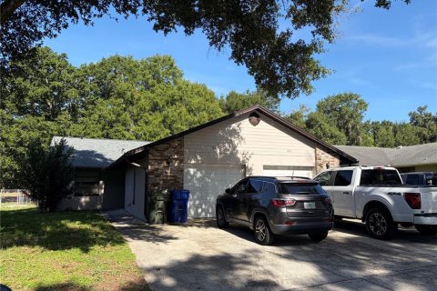 Commercial property in Ocoee, Florida 4 bedrooms, 182.46 sq.m. № 2210232 - photo 14