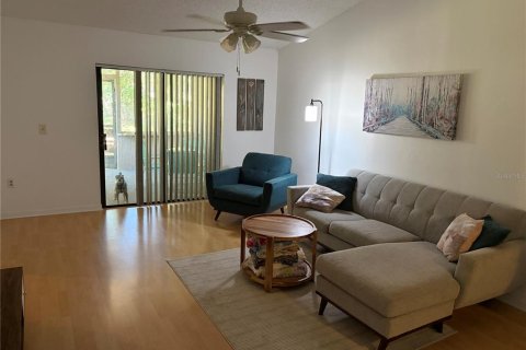 Commercial property in Ocoee, Florida 4 bedrooms, 182.46 sq.m. № 2210232 - photo 4