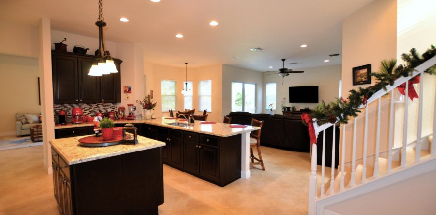 Villa ou maison à Stuart, Floride 5 chambres, 373.37 m2 № 1120976
