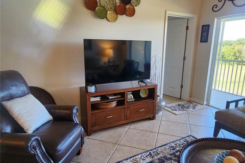 Condo in Bradenton, Florida, 2 bedrooms № 2103654 - photo 3