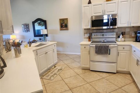 Condo in Bradenton, Florida, 2 bedrooms № 2103654 - photo 5