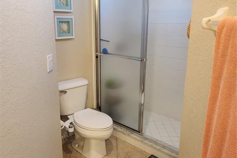 Condo in Bradenton, Florida, 2 bedrooms № 2103654 - photo 11