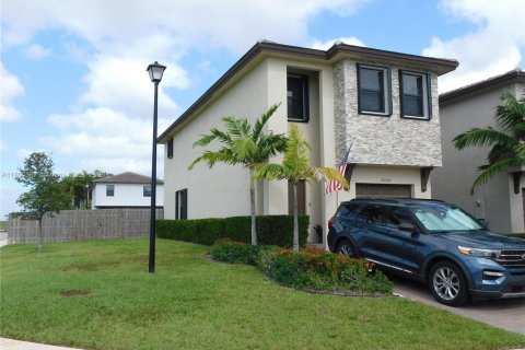 House in Homestead, Florida 4 bedrooms, 179.86 sq.m. № 1854930 - photo 2