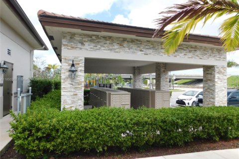 House in Homestead, Florida 4 bedrooms, 179.86 sq.m. № 1854930 - photo 25