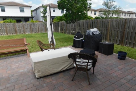 House in Homestead, Florida 4 bedrooms, 179.86 sq.m. № 1854930 - photo 11