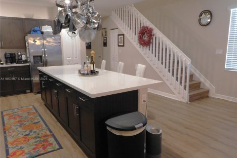 House in Homestead, Florida 4 bedrooms, 179.86 sq.m. № 1854930 - photo 4