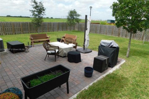 House in Homestead, Florida 4 bedrooms, 179.86 sq.m. № 1854930 - photo 16