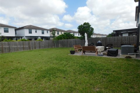 House in Homestead, Florida 4 bedrooms, 179.86 sq.m. № 1854930 - photo 13