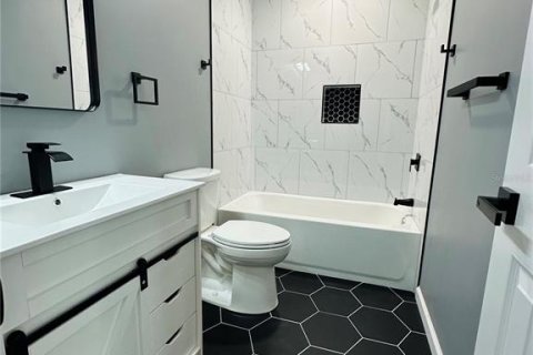 Villa ou maison à louer à Largo, Floride: 4 chambres, 125.05 m2 № 2092235 - photo 6