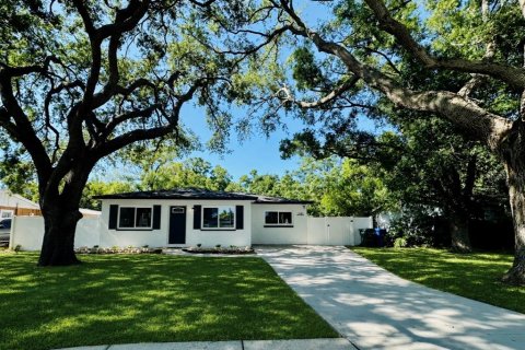Villa ou maison à Largo, Floride 4 chambres, 125.05 m2 № 2092235