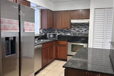 Condominio en alquiler en Winter Park, Florida, 2 dormitorios, 99.03 m2 № 1681292 - foto 14