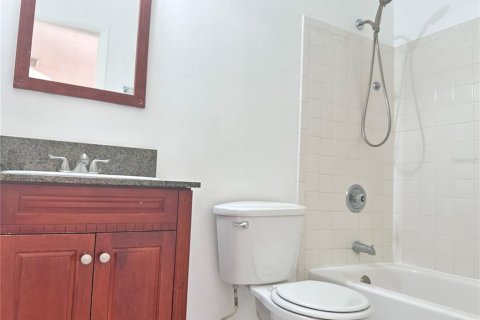 Condominio en alquiler en Winter Park, Florida, 2 dormitorios, 99.03 m2 № 1681292 - foto 11