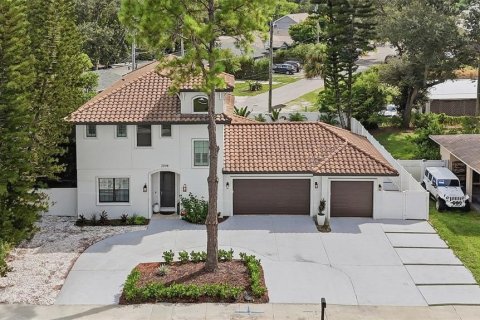 Casa en Tampa, Florida 4 dormitorios, 296.82 m2 № 2372924