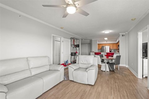 Condominio en venta en New Port Richey, Florida, 2 dormitorios, 130.99 m2 № 1745336 - foto 13