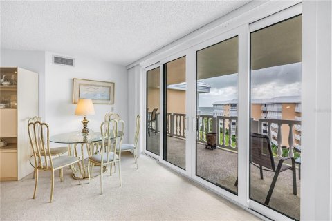 Copropriété à vendre à Saint Pete Beach, Floride: 2 chambres, 136.57 m2 № 2221113 - photo 15