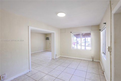 Condominio en alquiler en North Miami Beach, Florida, 3 dormitorios, 68.28 m2 № 2007795 - foto 8