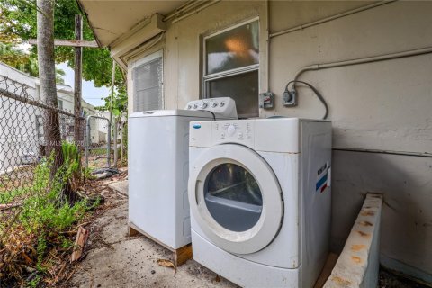 Condominio en alquiler en North Miami Beach, Florida, 3 dormitorios, 68.28 m2 № 2007795 - foto 17