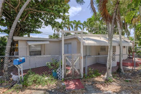 Condominio en alquiler en North Miami Beach, Florida, 3 dormitorios, 68.28 m2 № 2007795 - foto 18