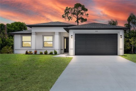 House in Venice, Florida 3 bedrooms, 141.4 sq.m. № 2228282