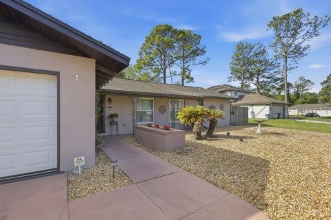 Casa en venta en Palm Coast, Florida, 2 dormitorios, 160.72 m2 № 2215187 - foto 4