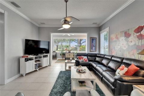 House in Sun City Center, Florida 2 bedrooms, 179.86 sq.m. № 1626156 - photo 7