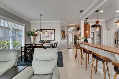 House in Sun City Center, Florida 2 bedrooms, 179.86 sq.m. № 1626156 - photo 9