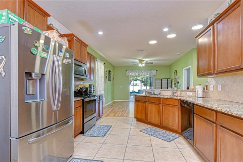 Casa en venta en Zephyrhills, Florida, 4 dormitorios, 179.21 m2 № 2230997 - foto 8