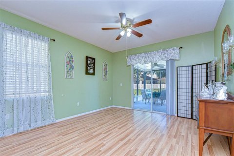 Casa en venta en Zephyrhills, Florida, 4 dormitorios, 179.21 m2 № 2230997 - foto 13
