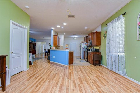 Casa en venta en Zephyrhills, Florida, 4 dormitorios, 179.21 m2 № 2230997 - foto 15