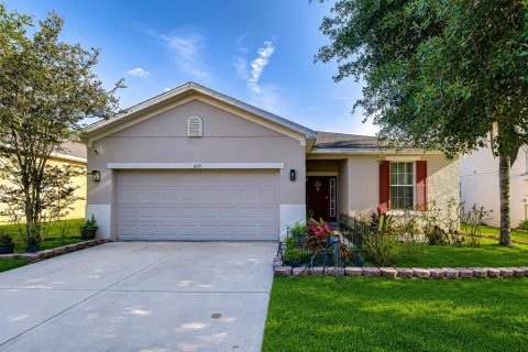 Casa en Zephyrhills, Florida 4 dormitorios, 179.21 m2 № 2230997