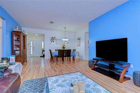 Casa en venta en Zephyrhills, Florida, 4 dormitorios, 179.21 m2 № 2230997 - foto 21