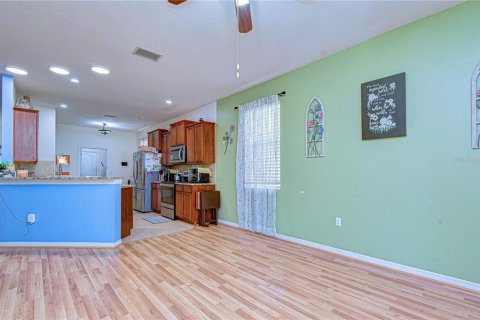 Casa en venta en Zephyrhills, Florida, 4 dormitorios, 179.21 m2 № 2230997 - foto 14
