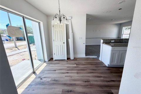 Townhouse in Lakeland, Florida 3 bedrooms, 131.36 sq.m. № 1644454 - photo 8