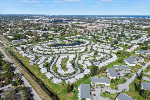 Villa ou maison à vendre à Delray Beach, Floride: 2 chambres, 74.32 m2 № 2049072 - photo 9