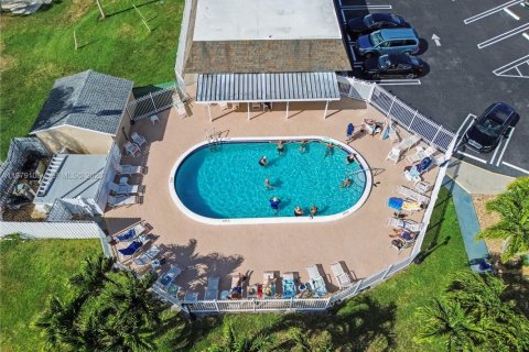 Villa ou maison à vendre à Delray Beach, Floride: 2 chambres, 74.32 m2 № 2049072 - photo 7