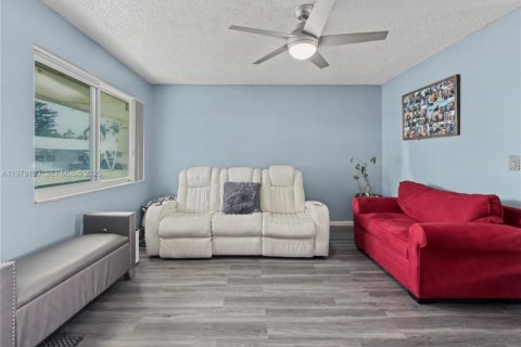 Villa ou maison à vendre à Delray Beach, Floride: 2 chambres, 74.32 m2 № 2049072 - photo 14