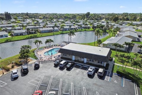 Villa ou maison à vendre à Delray Beach, Floride: 2 chambres, 74.32 m2 № 2049072 - photo 8