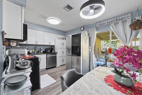 Villa ou maison à vendre à Delray Beach, Floride: 2 chambres, 74.32 m2 № 2049072 - photo 20