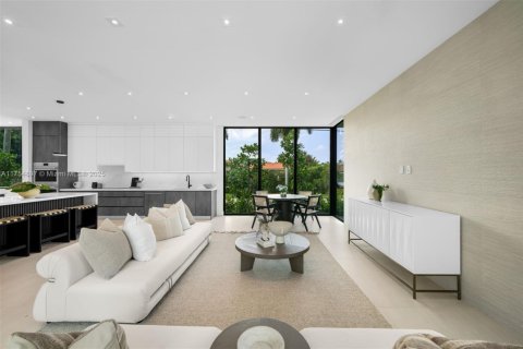 Casa en venta en Miami Beach, Florida, 6 dormitorios, 495.26 m2 № 1715149 - foto 15
