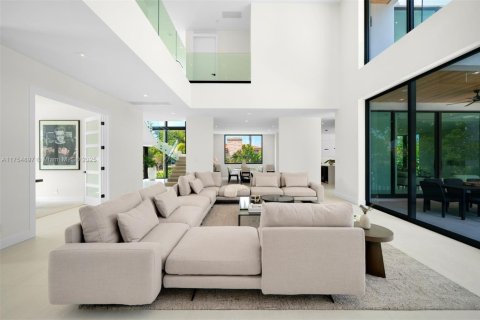 Casa en venta en Miami Beach, Florida, 6 dormitorios, 495.26 m2 № 1715149 - foto 8