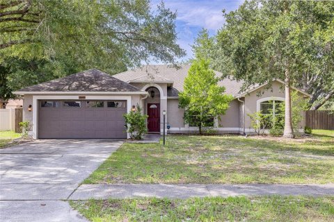 Casa en venta en Deltona, Florida, 4 dormitorios, 184.6 m2 № 1829411 - foto 2
