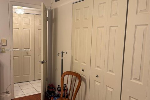 Condo in Sunrise, Florida, 2 bedrooms  № 1971235 - photo 22